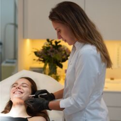 dr hab. n. o zdr., dr n. med. Katarzyna Osipowicz – dermatolog, trycholog i lekarz medycyny estetycznej, Warszawa Mokotów