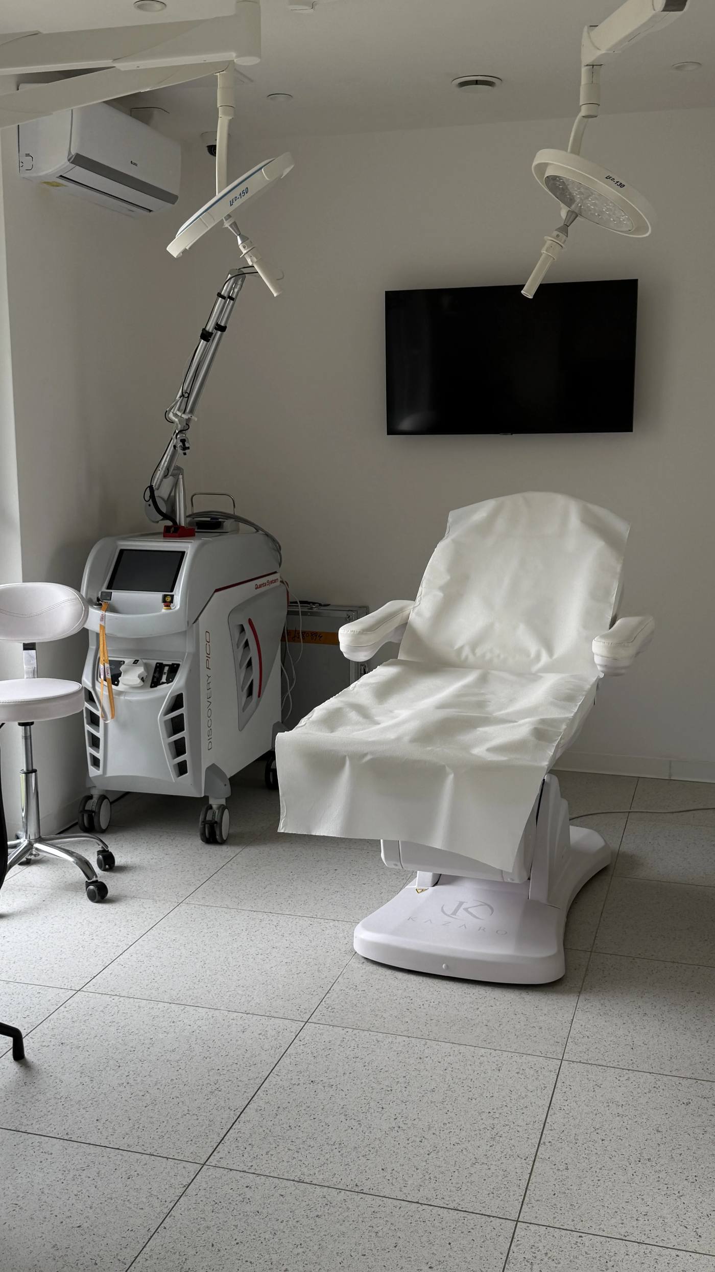 Gabinet z aparaturą w klinice OK CLINIC